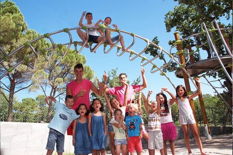 Готель Camping Lou Cantaire Фаєнс Екстер'єр фото